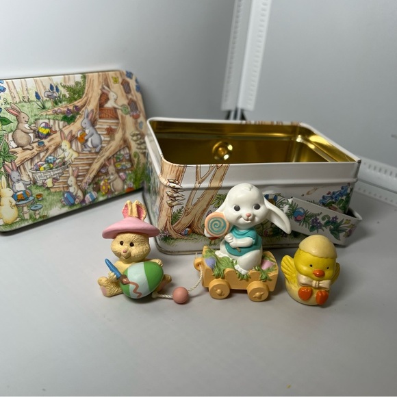 Hallmark Vintage Mini Easter Figures LOT With Easter Bunny Metal Case Holiday - Picture 1 of 6